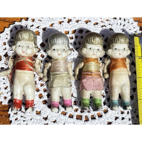 The Unbranded Brand Other - Antique Hinged Bisque Porcelain Dolls 4" Tall Set of 4 Japan Dionne?